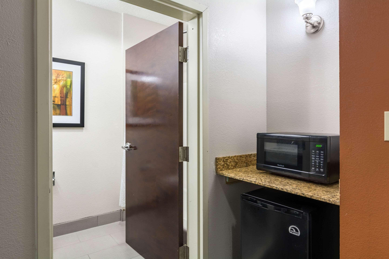Public Area 3, Quality Inn Warsaw near Rappahannock River, Richmond
