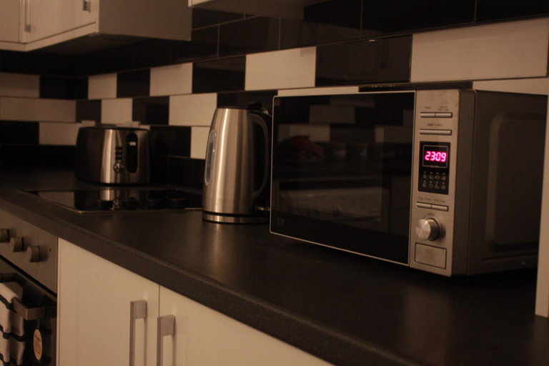 Others 4, Elegant Room in St Albans, Hertfordshire