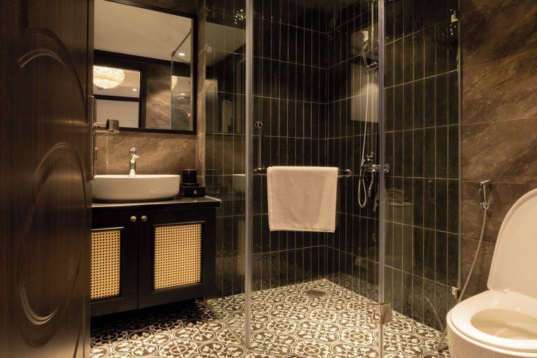 Bathroom 4, Bliss Signature Hotel, Hoàn Kiếm