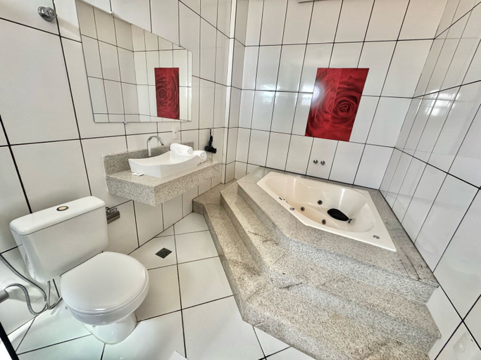 Bathroom 3, Dois Irmãos palace hotel, Jaíba