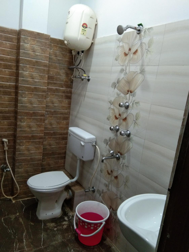 Bathroom 5, THE BANQUET, Haora