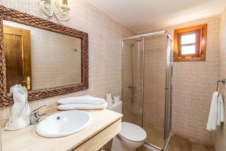 Bathroom 3, Bungalows Rebecca Park, Las Palmas