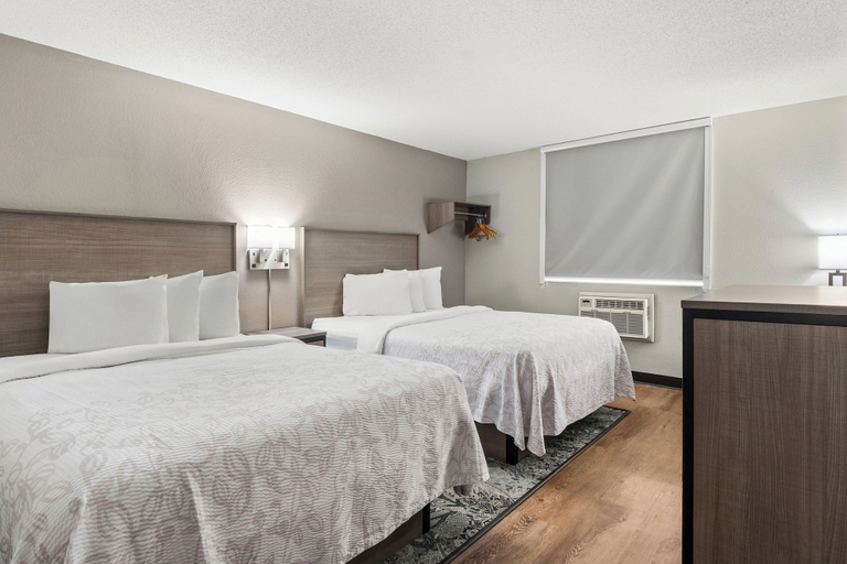 Bedroom 2, Red Roof Inn PLUS+ Belleville, Wayne