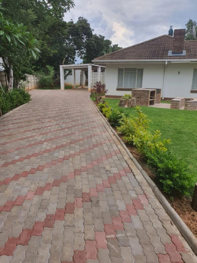 Exterior & Views 2, Immaculate 3 Bedroomed Guesthouse in Ilanda - 2041, Bulawayo