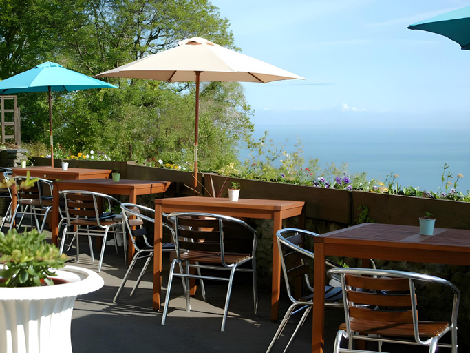 Food & Drinks 5, Chough's Nest Hotel, Devon