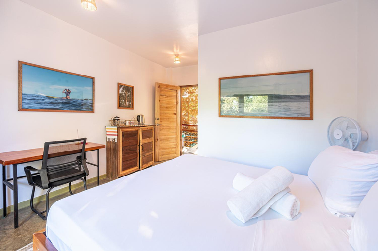 Bedroom 4, Fat Lips Surf Lodge, General Luna