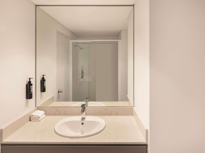 Bathroom 7
