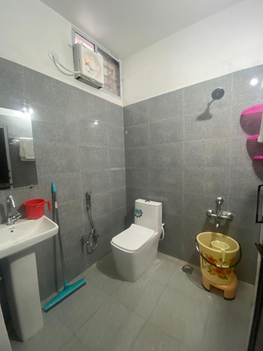 Bathroom, Osho cottage, Chhatarpur