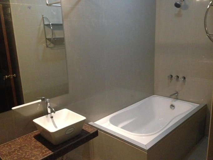 Bathroom, Hotel DDumbao Deluxe, Espinar