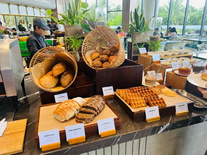 Buffet 4, Wyndham Cam Ranh Villas, Cam Lâm