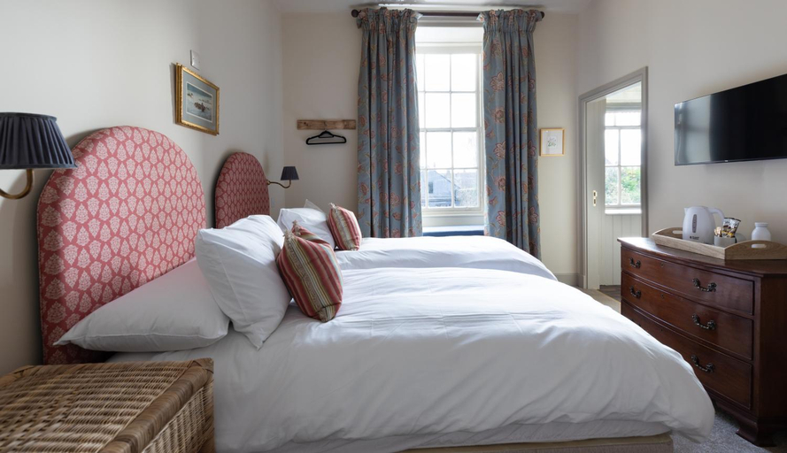 Bedroom 4, The Black Bull Hotel, Scottish Borders