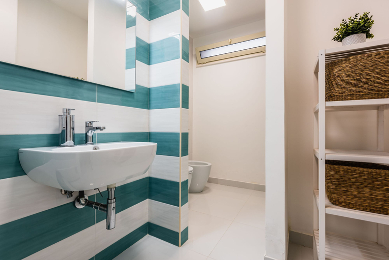 Bathroom 5, Villa Acqua Saracena by Wonderful Italy, Syracuse