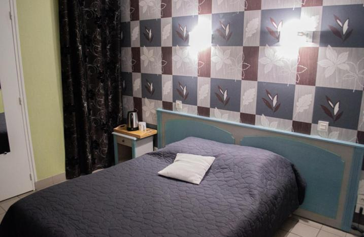 Bedroom 5, Le relais du chapeau rouge, Sarthe