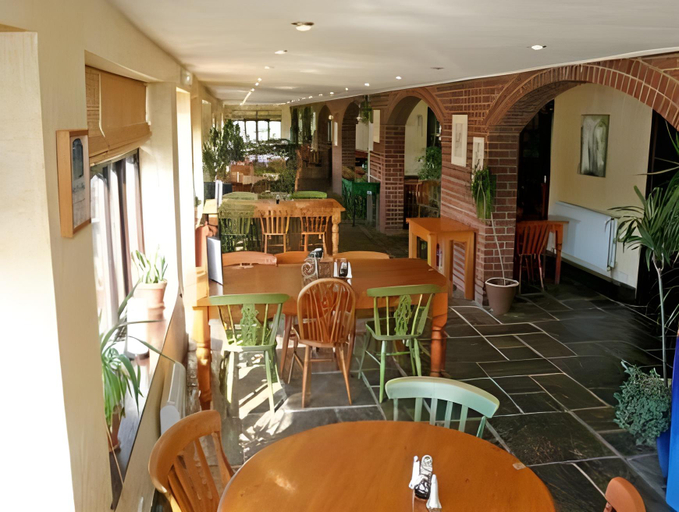 Food & Drinks 4, Beaufort Park Hotel, Flintshire