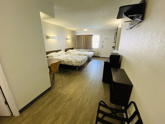 Bedroom 3, Motel 6 Boerne, TX, Kendall