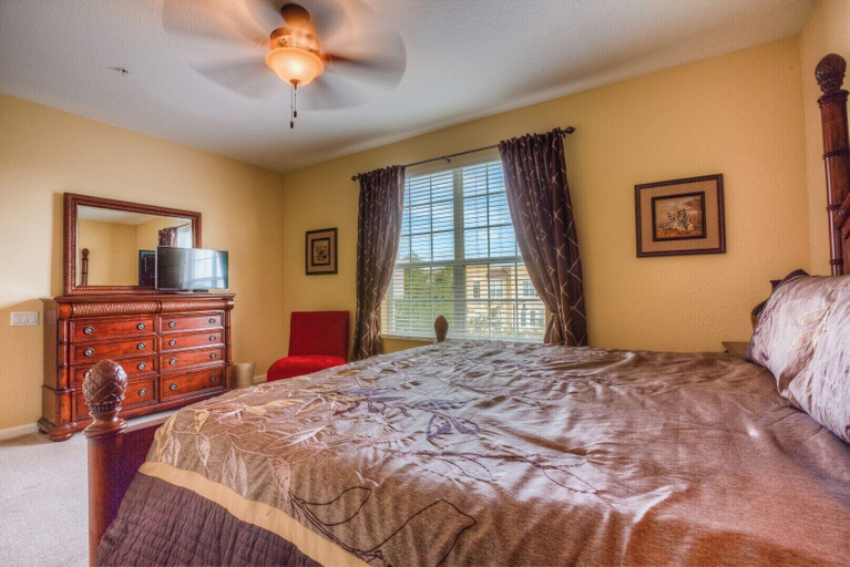 Bedroom 4, Safari Breeze, Orange