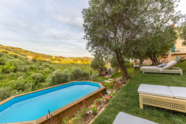 Room 5, The Sea Air Villa in Massarosa, Lucca