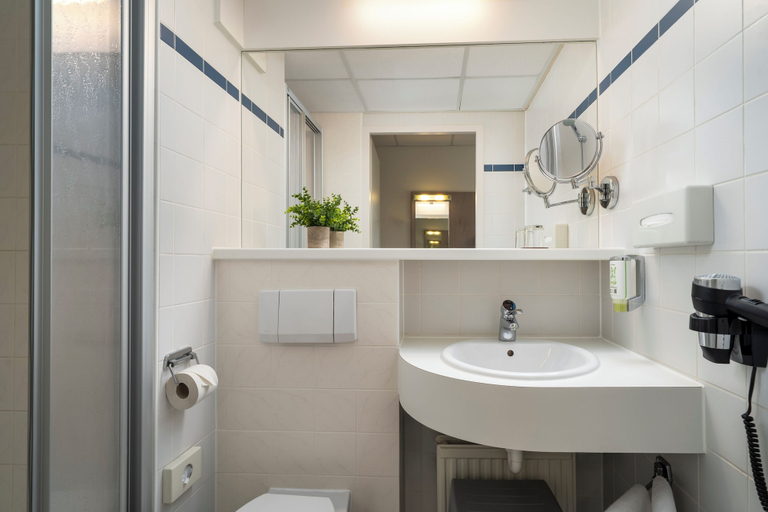 Bathroom 5, NOVALIS Hotel Dresden by AURUM, Dresden
