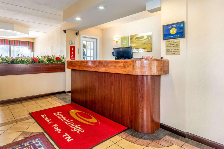 Public Area 2, Econo Lodge Rocky Top, Anderson