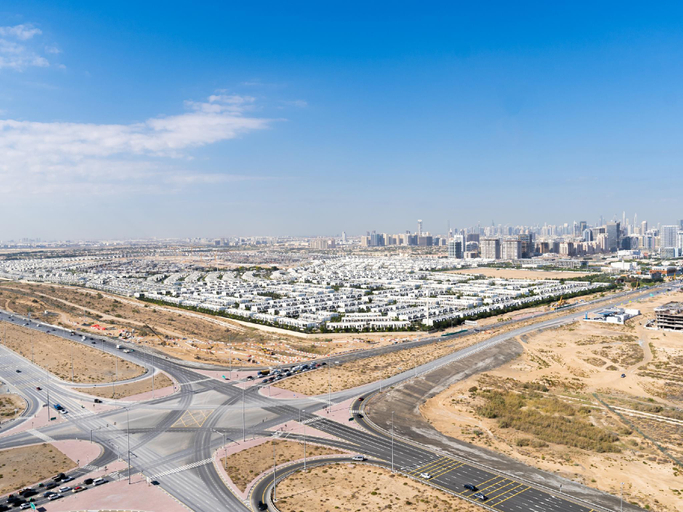 Others 4, Stylish Studio in Damac Hills – Luxury Living, Dubai