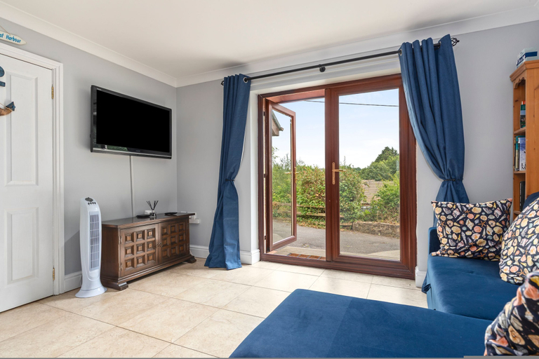 Room 5, The Willows - Peaceful Retreat, Pembrokeshire