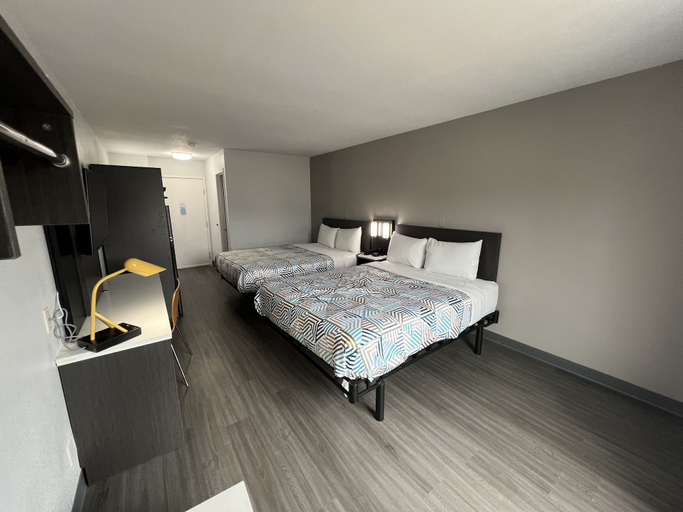 Bedroom 2, Studio 6 Altoona, IA - Des Moines East, Polk