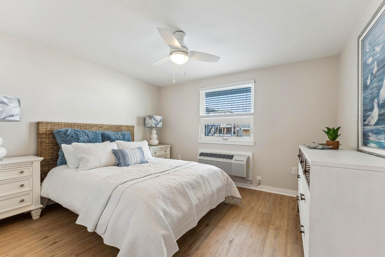 Bedroom 1, North Wind Motel, Cape May