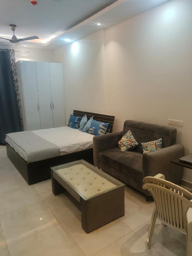 Bedroom 1, North Eye Studio, Gautam Buddha Nagar