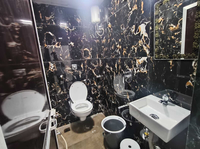 Bathroom, hotel SR residency, Mumbai Suburban