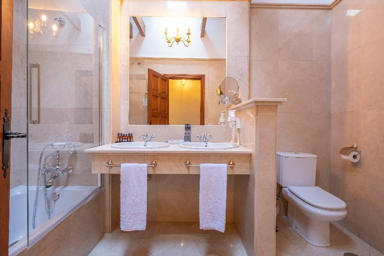 Bathroom 4, Hotel Cetina Palacio Ayala Berganza, Segovia