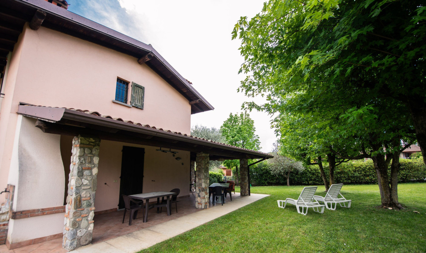 Room 2, Villa Golf in Polpenazze del Garda, Brescia