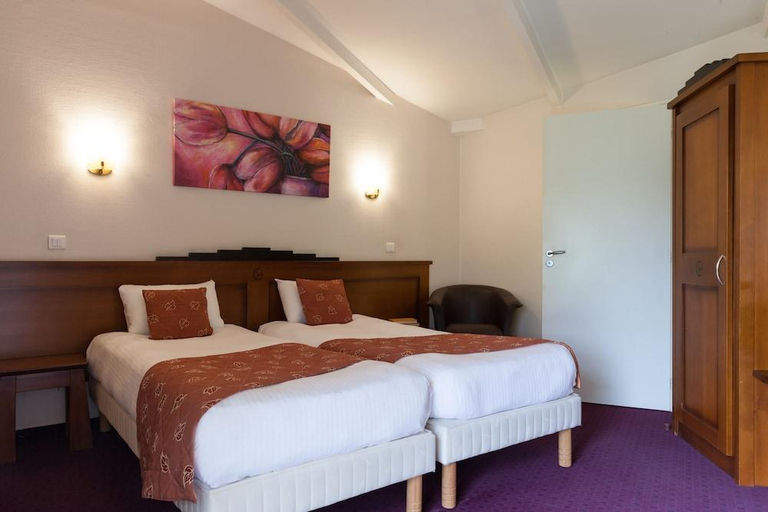 Bedroom 2, Charme Hotel, Montbeliard Sud, Doubs