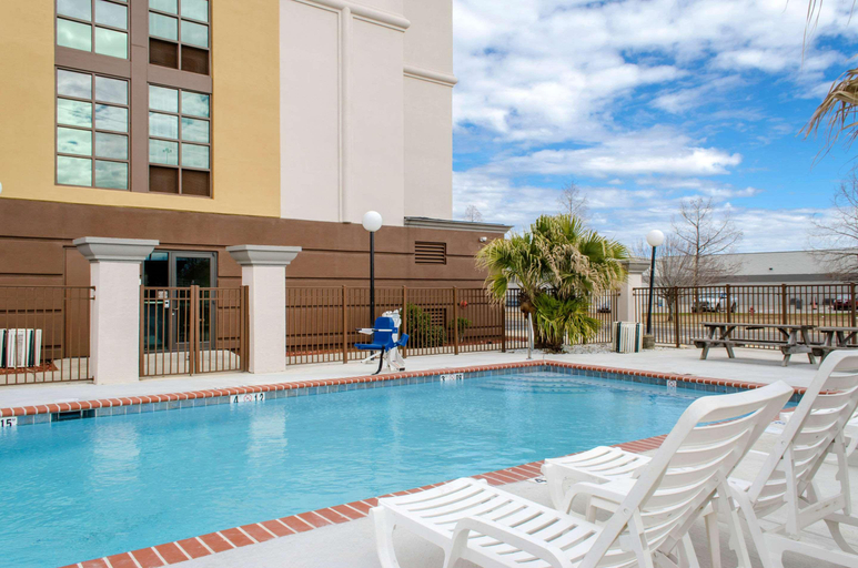 Sport & Beauty 3, Comfort Inn & Suites Biloxi-D'Iberville, Harrison