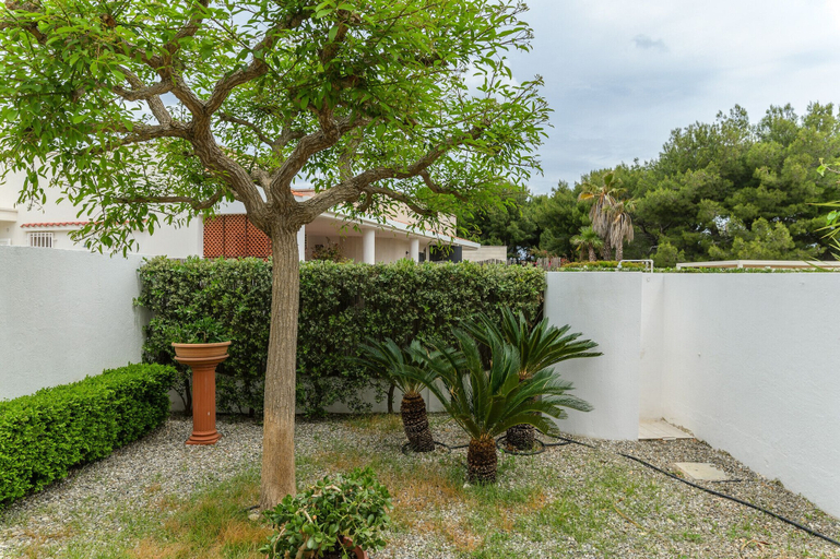 Room 4, Villetta Costa Merlata by Wonderful Italy, Brindisi