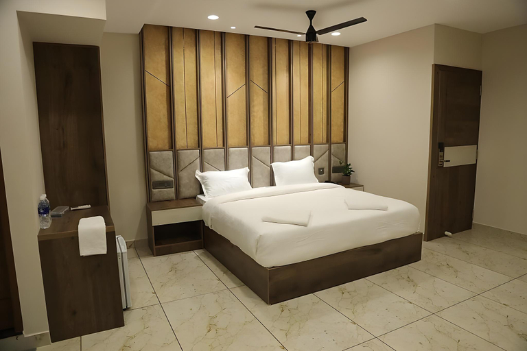 Bedroom 3, Mezkar Residency, Ernakulam