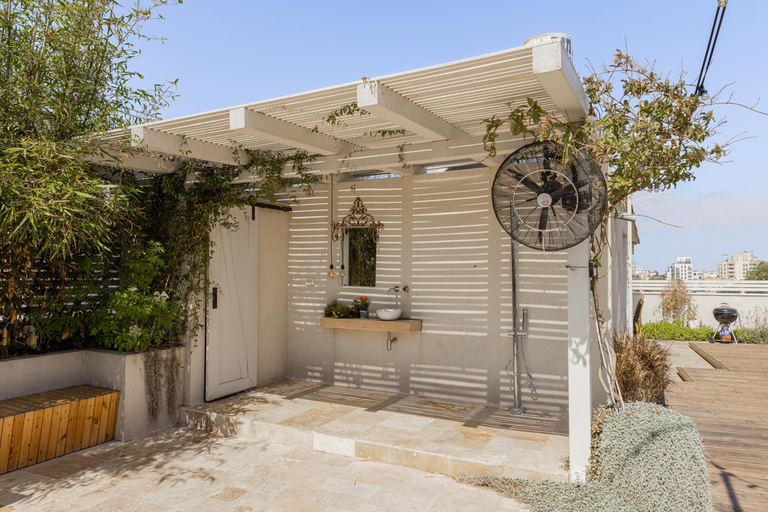 Exterior & Views, Terasa TLV