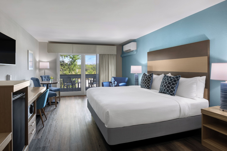 Bedroom 3, Shem Creek Inn, Charleston