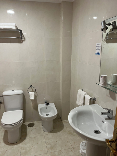 Others 4, Hotel Los Tulipanes, Pontevedra