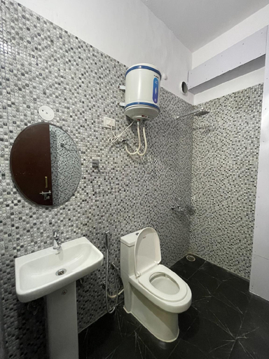 Bathroom, High & seek, Shimla