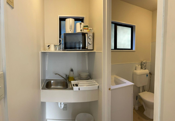 Bathroom 3, Rayland Epsom Motel, Waitakere