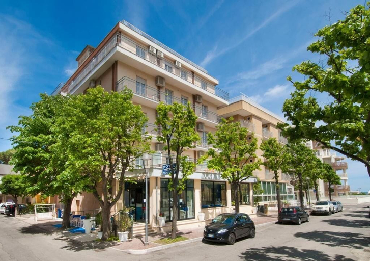 Exterior & Views 2, Hotel Holiday, Rimini