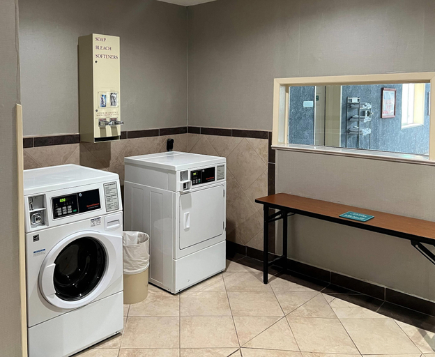 Bathroom 5, Quality Inn & Suites Grants - I-40, Cibola