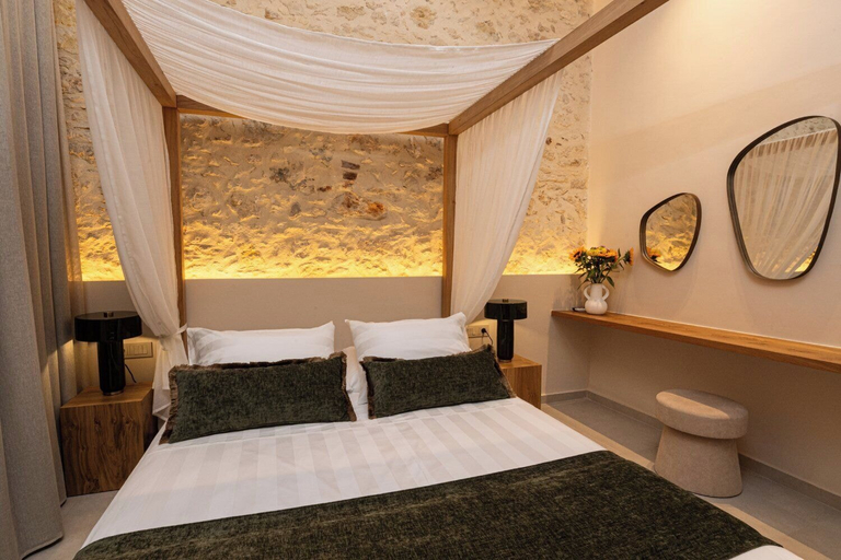 Bedroom 2, Madonna del Mare City Hotel, Crete