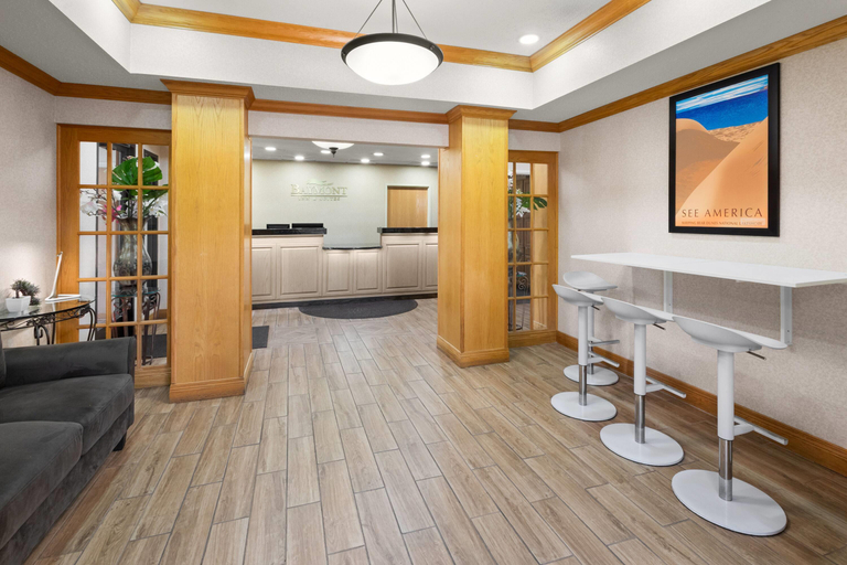 Public Area 2, Baymont by Wyndham Paw Paw, Van Buren