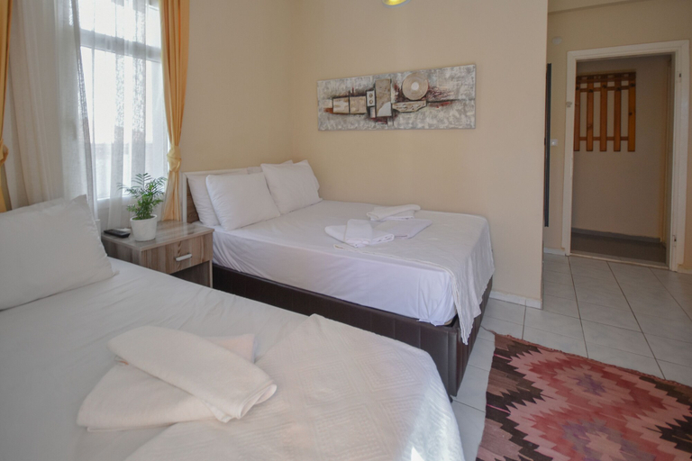 Bedroom 3, Huzur Royal Otel, Datça