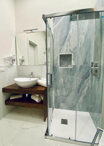 Bathroom 3, B&B Hèlios, Reggio Di Calabria