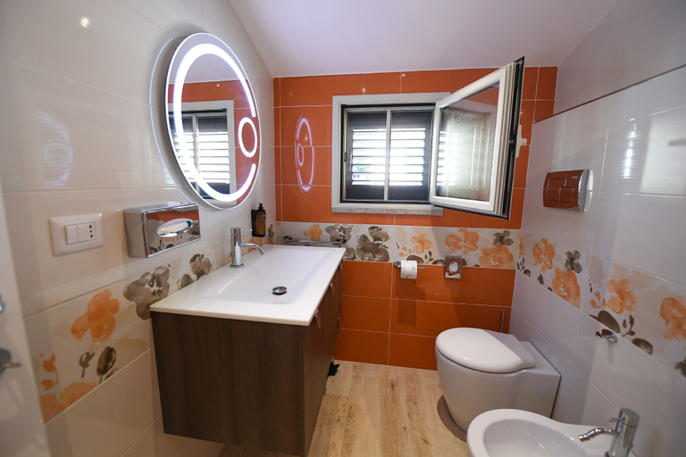 Bathroom 4, Scilla SeaFront Rooms, Reggio Di Calabria