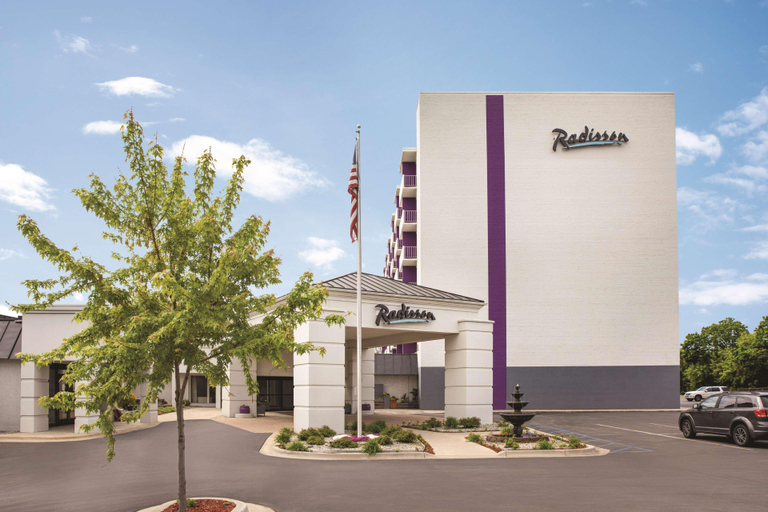 Exterior & Views 1, Radisson Hotel Grand Rapids Riverfront, Kent