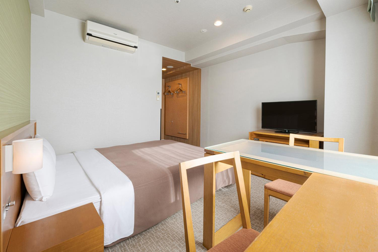 Bedroom 12