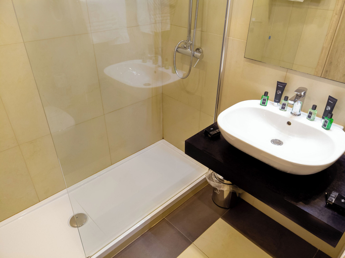 Bathroom 5, San Paolo Palace Hotel, Palermo